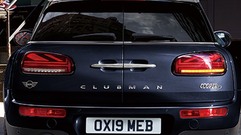 MINI Yours エニグマティック・ブラック・メタリック